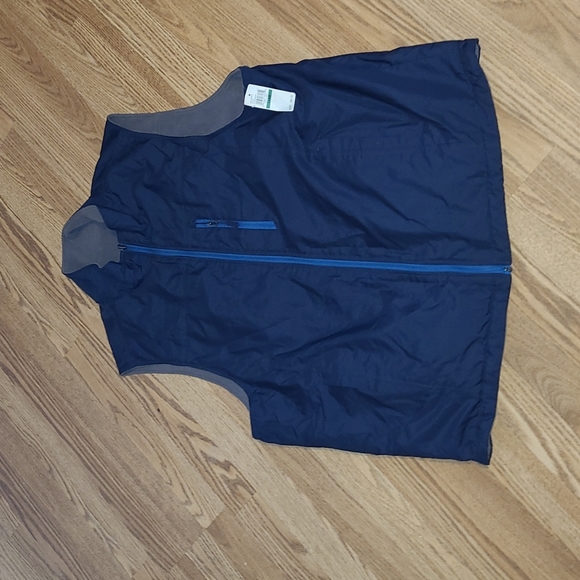 Izod Other - New Izod reversible vest. A blue side and a gray side size L